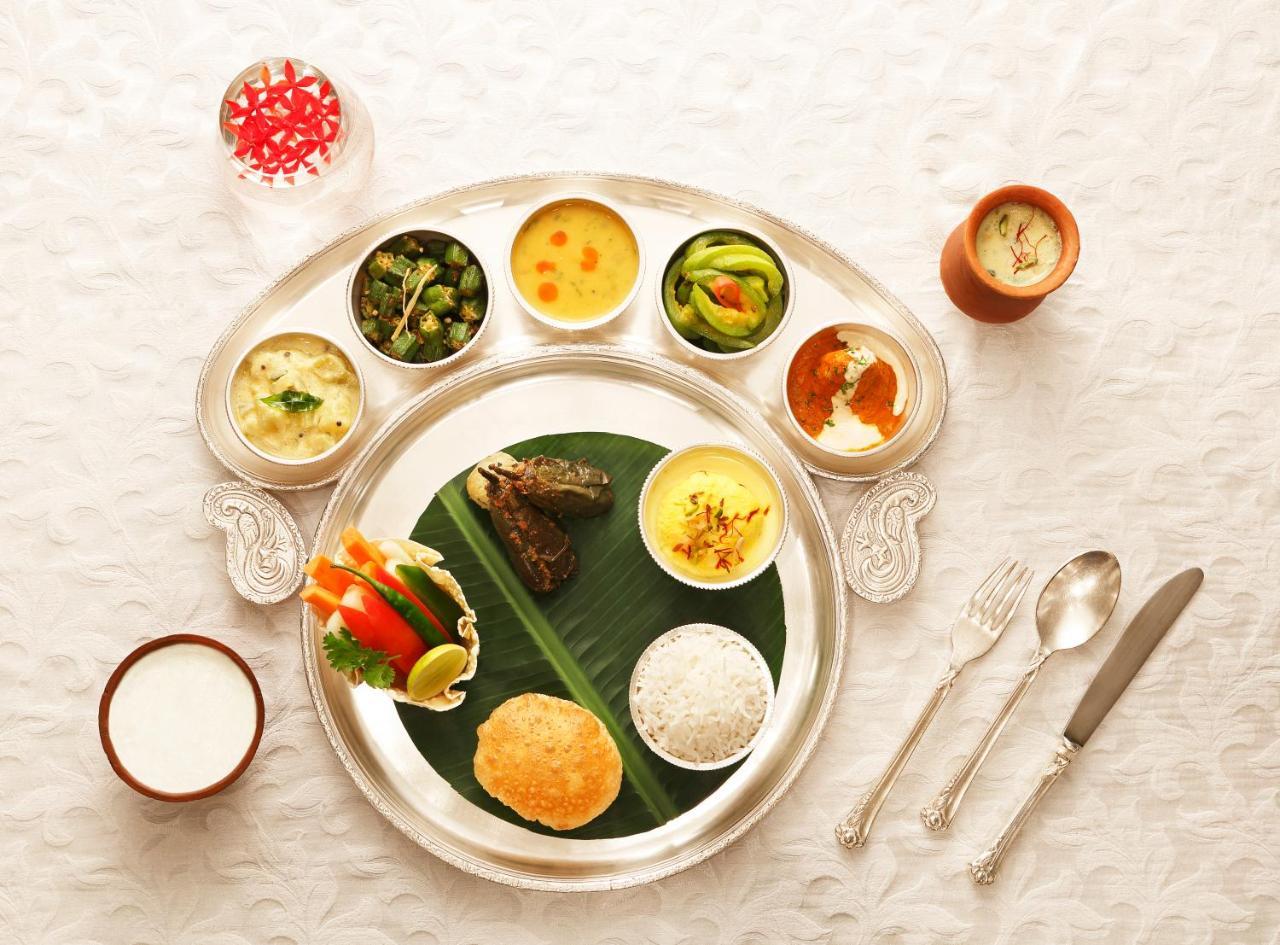 Taj Ganges Váránaszi Kültér fotó A vegetarian meal